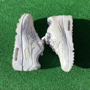 Nike Air Max 90 (Kids size 5Y or Women’s 6.5)